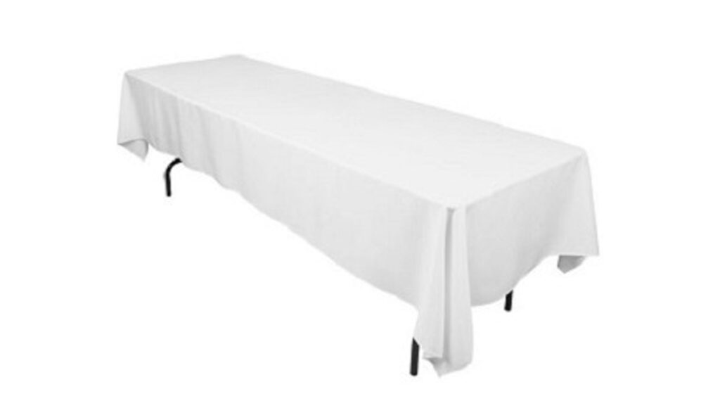 Nappage blanc table rectangulaire